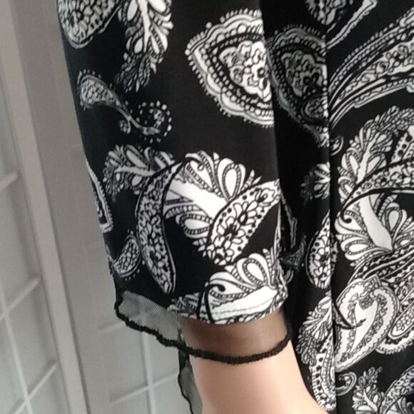 D-Design black and white paisley blouse - Picture 6 of 10